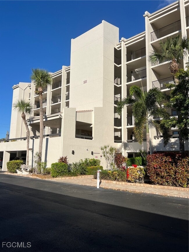 Building Photo - 4100 Steamboat Bend E