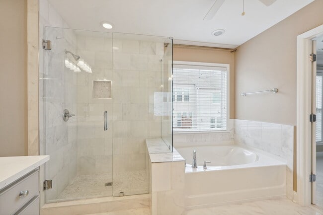 Building Photo - 4913 Greylock Walk SE