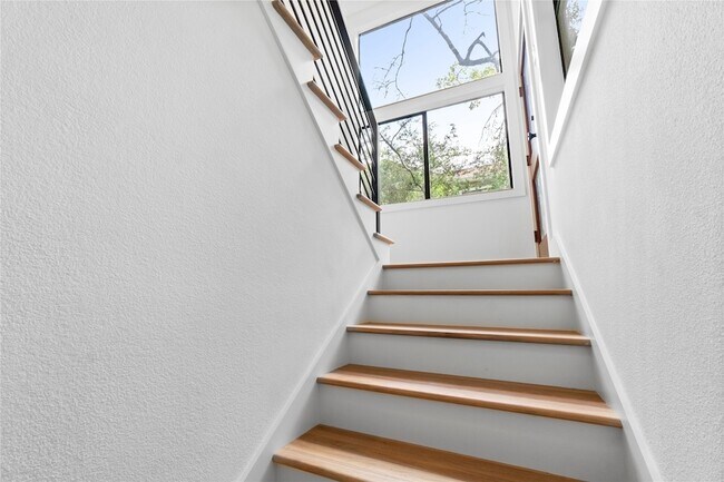 Building Photo - 33 Split Rock Ct