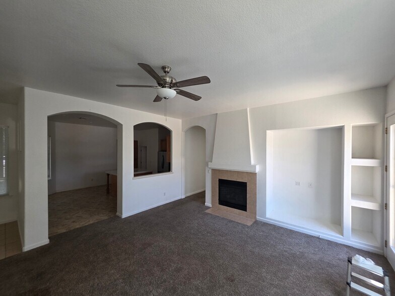 Building Photo - 2271 Celtic Dr