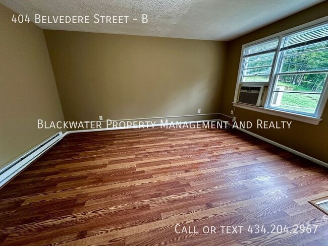 Building Photo - 2 Bedroom Apartment off Rivermont Avenue!