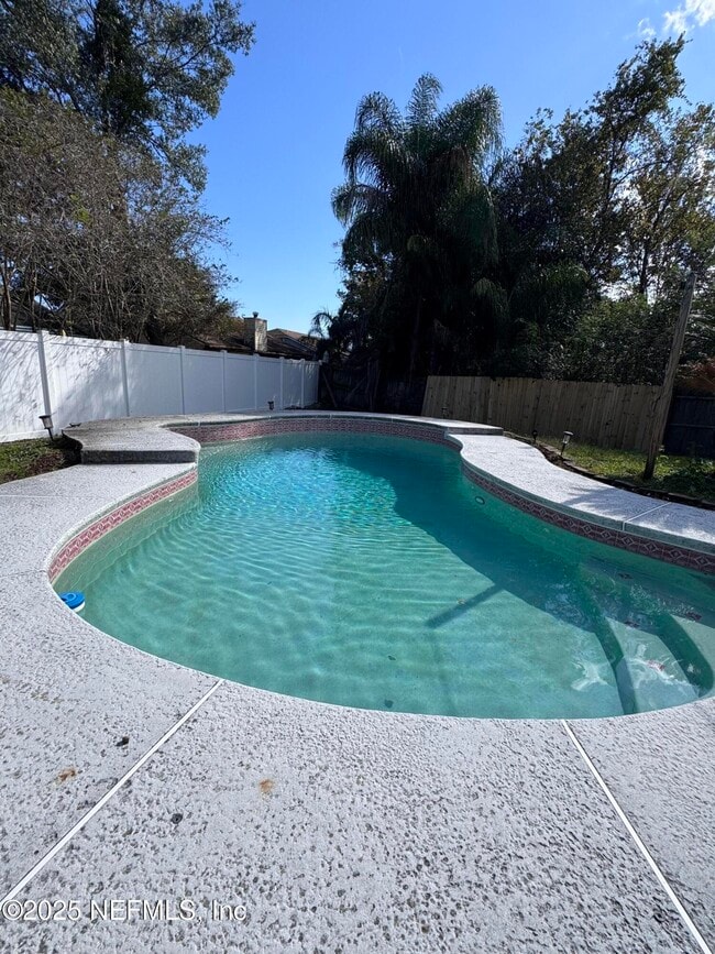 Building Photo - 403 Filmore Dr