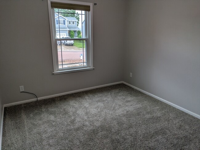 Building Photo - 2067 Woodpark Dr