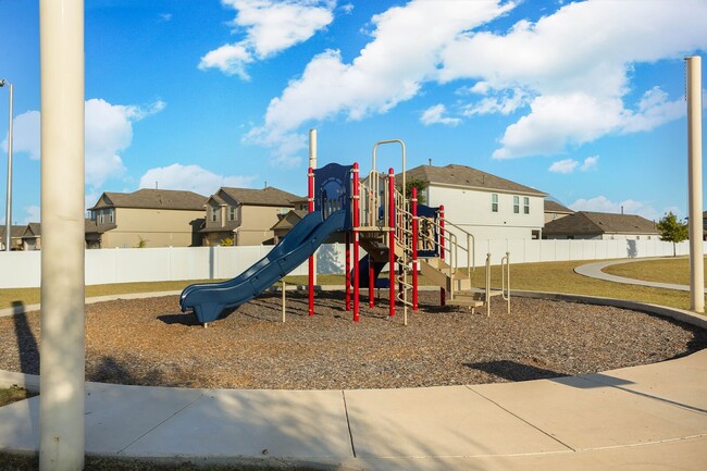 Building Photo - Creekside farms