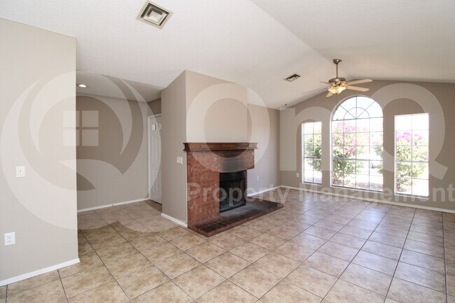 Building Photo - 6337 Covina Rd