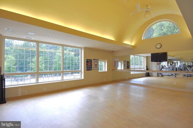 Building Photo - 12102 Greenwood Ct