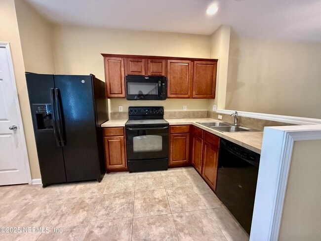 Building Photo - 3514 Summerlin Ln N