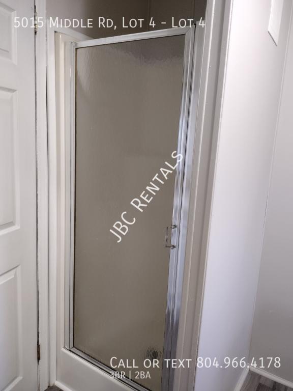 Building Photo - 5015 Middle Rd