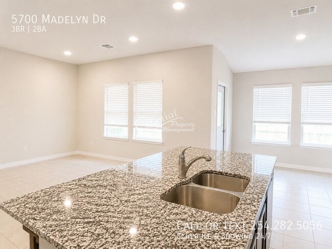 Building Photo - 5700 Madelyn Dr