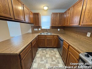 Building Photo - 13911 Hohmann Ct
