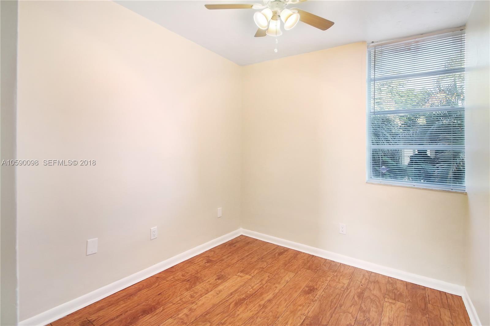 Building Photo - 270 NE 142nd St