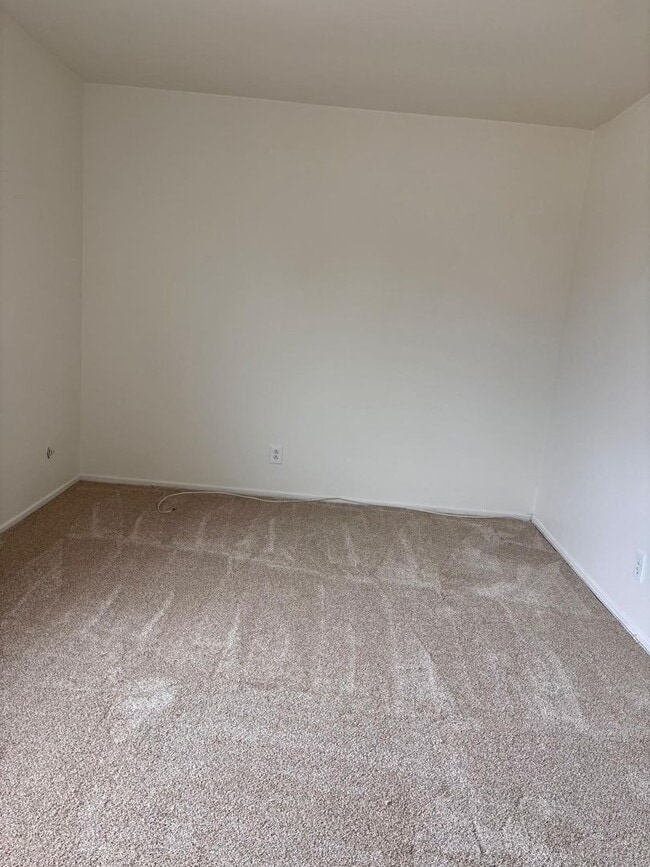 Building Photo - Beautifully updated 2-bedroom, 1.5-bathroom townhome located in the highly desirable Reseda area ...