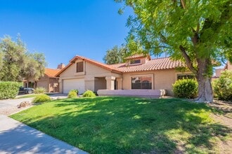 Building Photo - Scottsdale Ranch - Three Bedrooms and POOL!