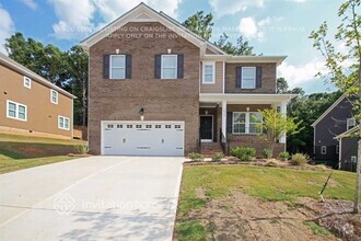 Building Photo - 1923 Madeira Cir