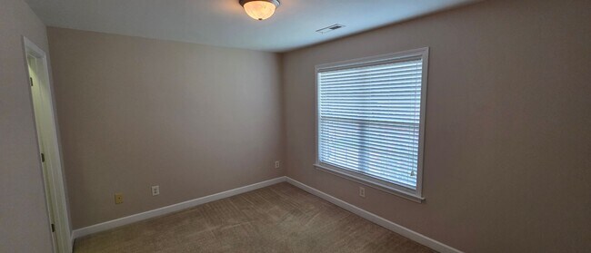 Building Photo - 4049 Clinard Ave