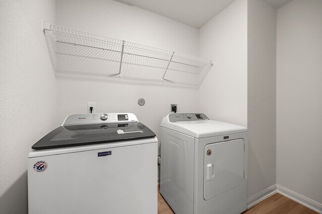 Building Photo - 15243 Crescent Brookfield Dr