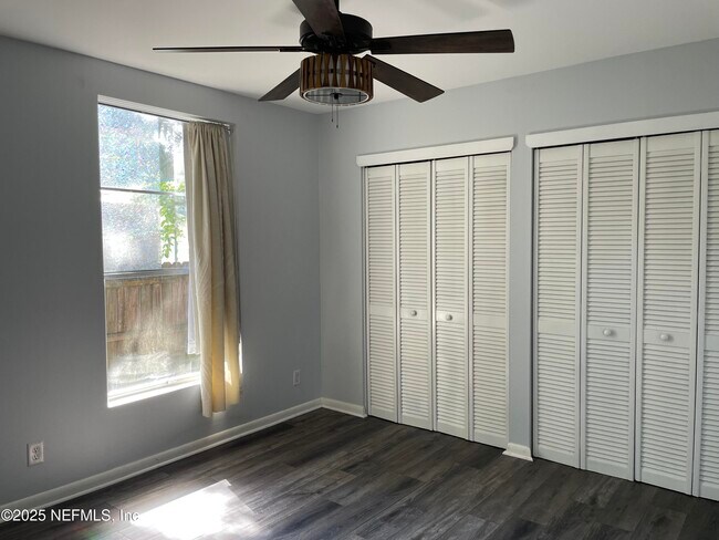 Building Photo - 164 Gault St