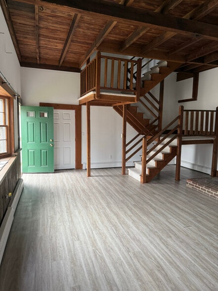 Building Photo - 1336 County Rd