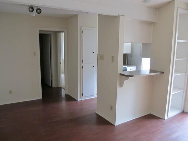 Building Photo - 8111 Ceberry Dr
