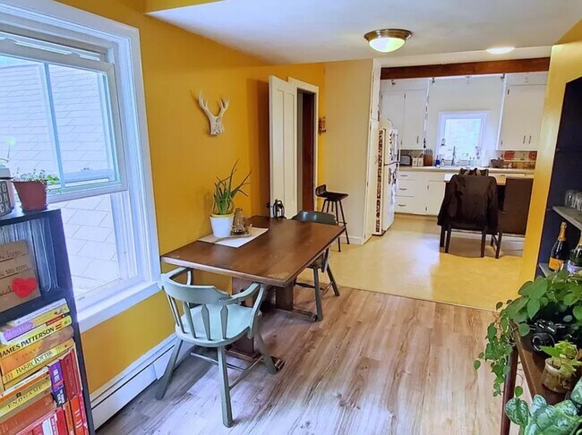 Building Photo - 10 High St