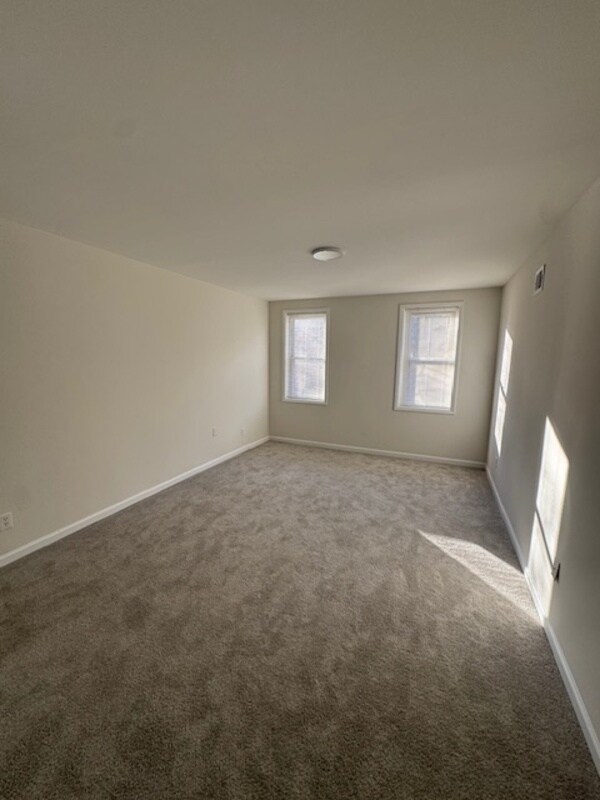 Building Photo - 821 N Collington Ave