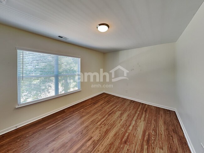 Building Photo - 107 Fleishhacker Pl