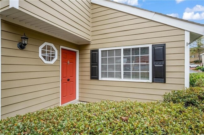 Building Photo - 1468 Briarwood Rd NE