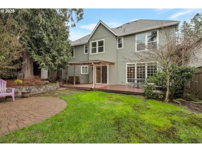 Building Photo - Gorgeous Executive Style Home in Southwest...