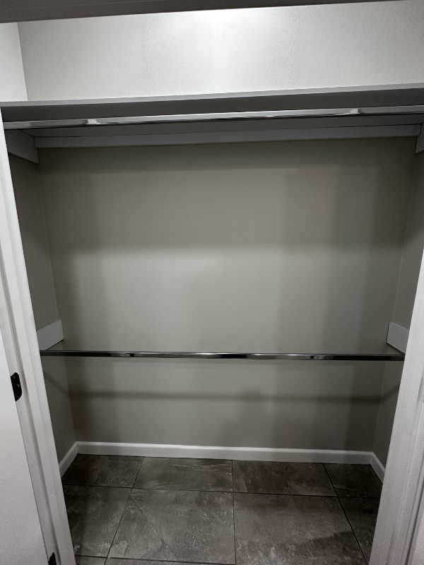 Building Photo - 1002 Sugar Garden Drive