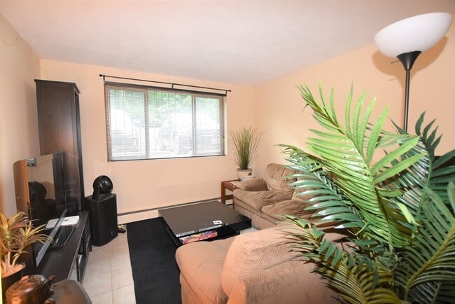 Building Photo - 33 Cogswell Ave