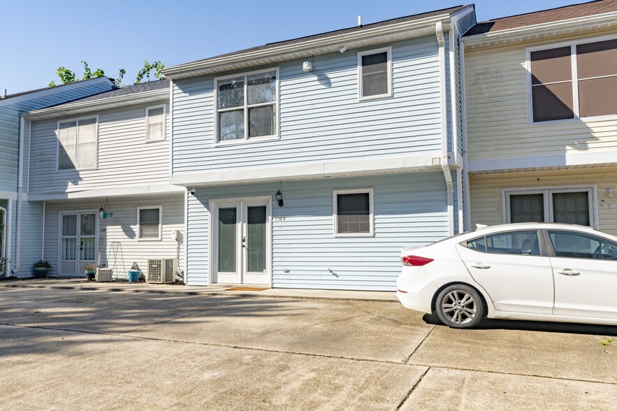 Building Photo - 130 Mimosa Pl