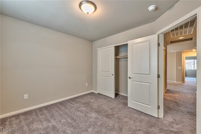 Building Photo - 3939 Lambent Ave