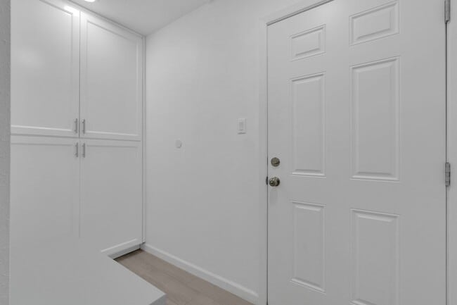 Building Photo - 9805 Sugarberry Dr