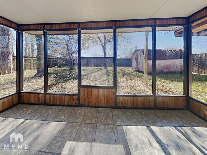 Building Photo - 8466 Gallahad St