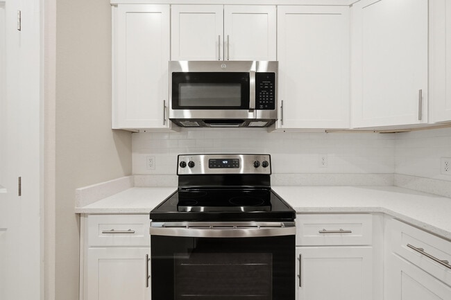 Building Photo - 235 Date Palm Ln