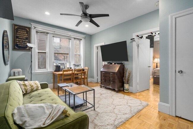 Building Photo - Modern unit with great location in heart of Allston available 9/1/26