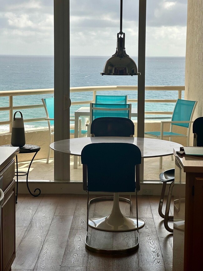 Building Photo - 4101 N Ocean Blvd