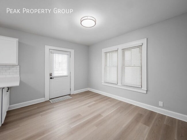 Building Photo - 1000 King Ave