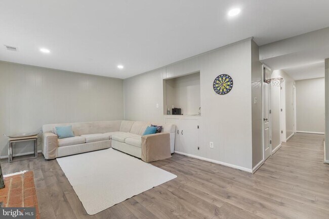 Building Photo - 2805 Lafora Ct