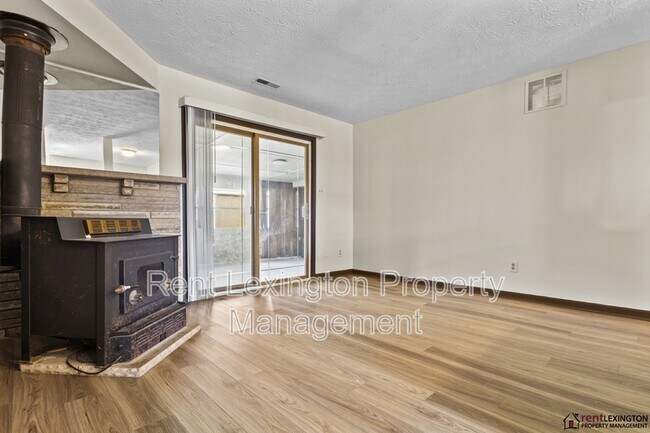 Building Photo - 3186 Beaver Creek Dr