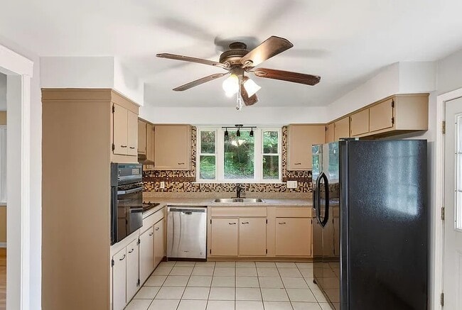 Building Photo - 115 Margo Ln