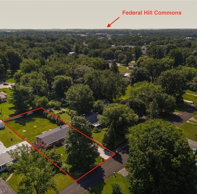 Building Photo - 462 Woodview Dr