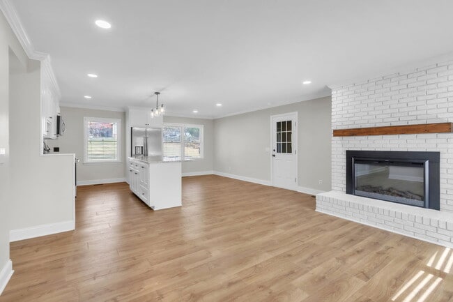 Building Photo - 118 Whitmire Rd