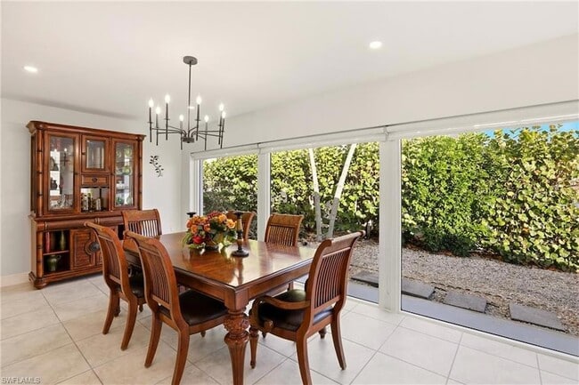 Building Photo - 339 Landmark St