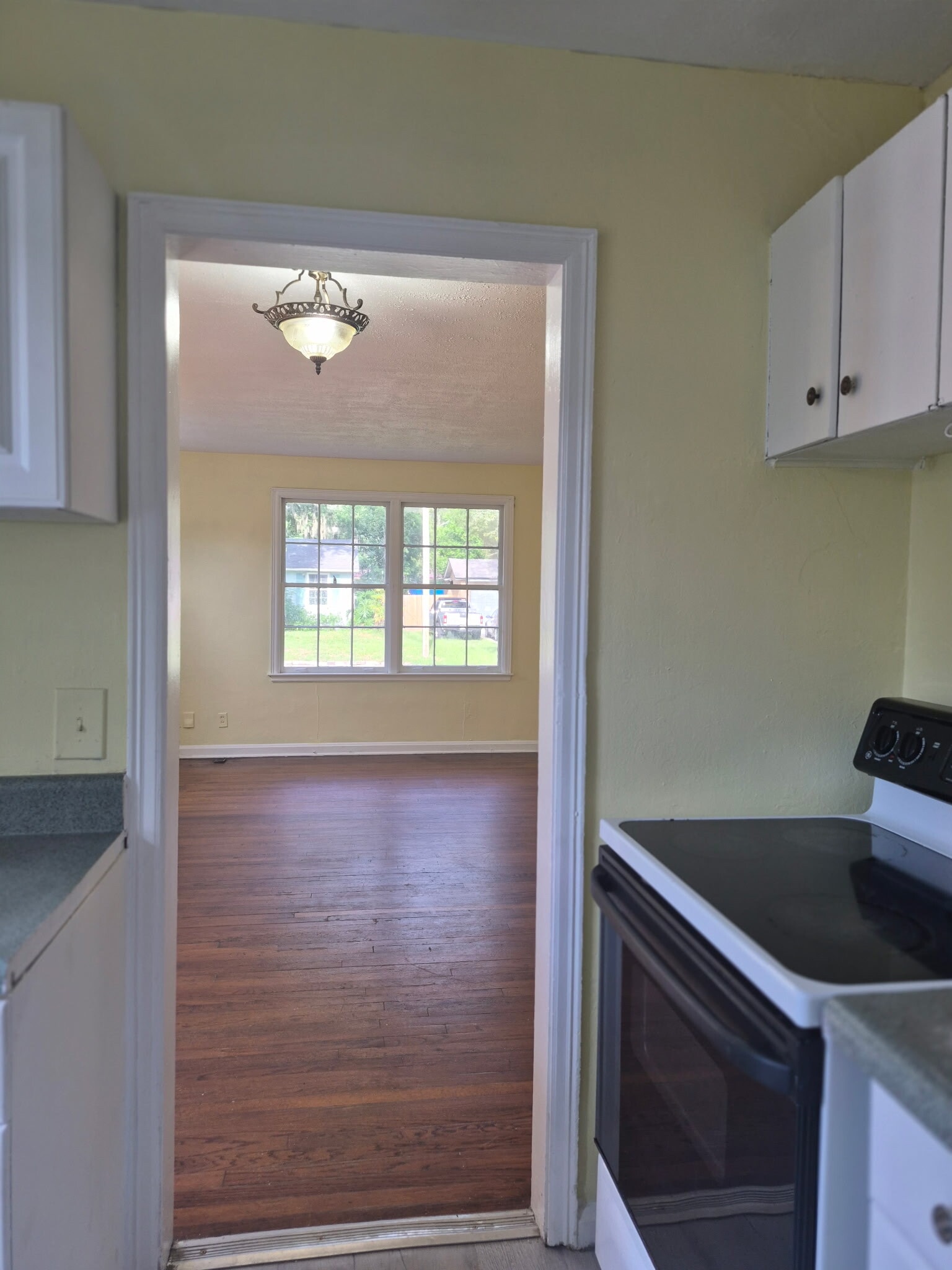 Building Photo - 2552 Treemont St