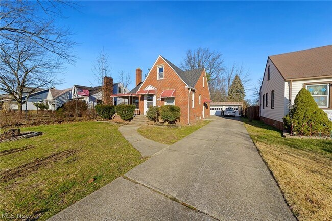 Building Photo - 5208 Snow Rd