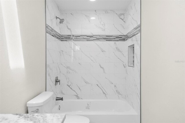 Building Photo - 123 Rae Dr