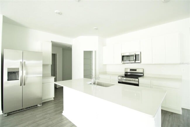 Building Photo - 16617 NW 144 St