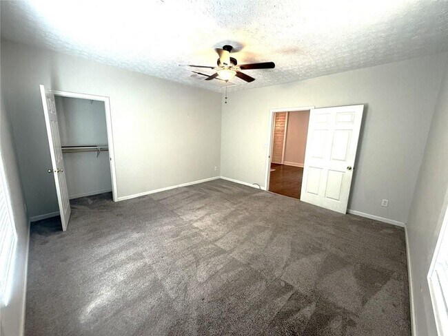 Building Photo - 173 Cleveland St SE