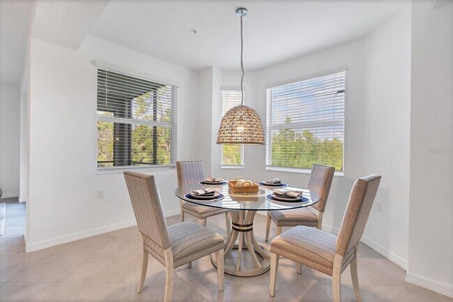 Building Photo - 14161 Heritage Landing Blvd